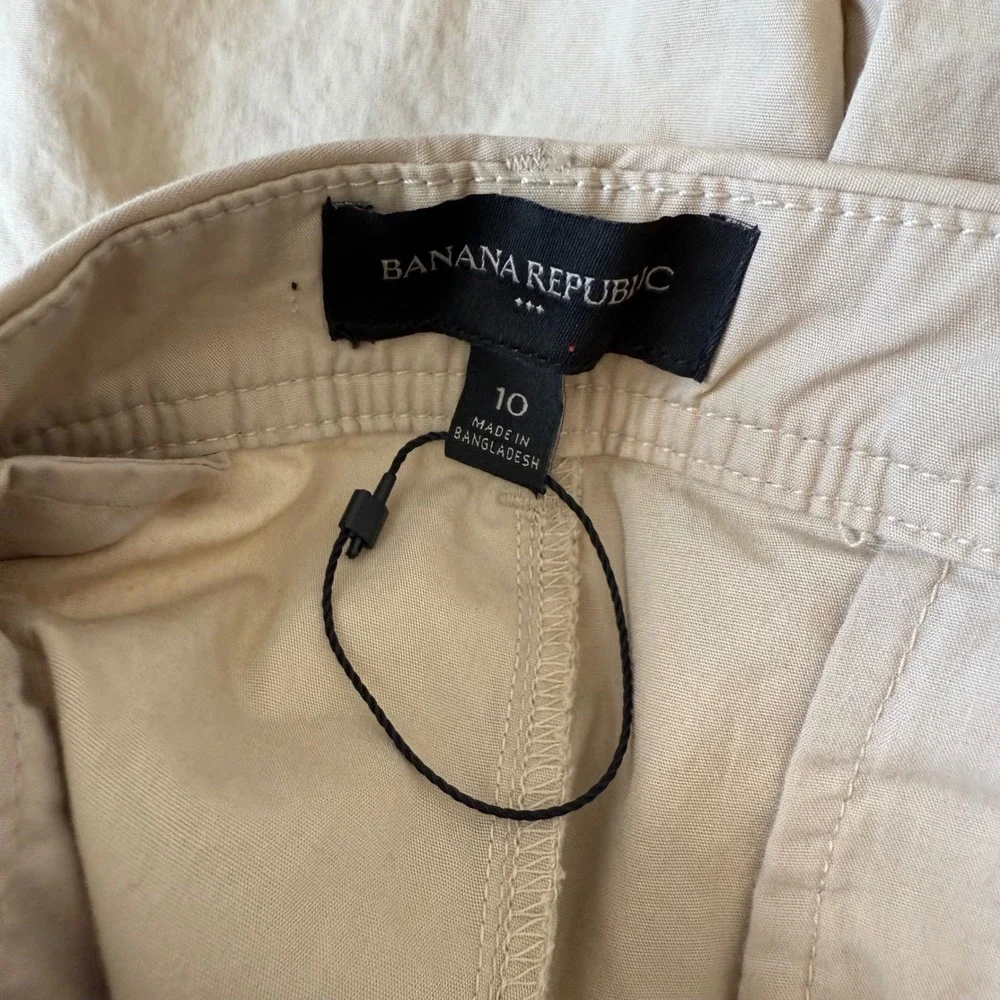 Banana Republic Womens 5 Inch Chino Shorts Sand Beige‎ Size 10 BJASAND 533099-00